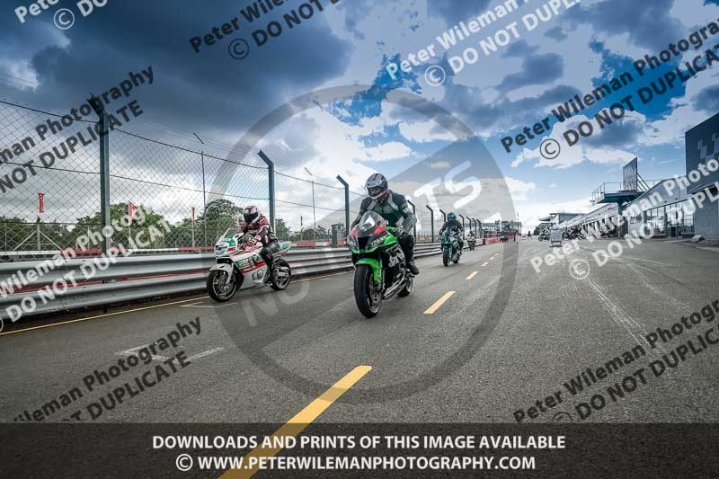 donington no limits trackday;donington park photographs;donington trackday photographs;no limits trackdays;peter wileman photography;trackday digital images;trackday photos